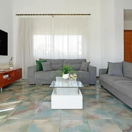 Nissi Diamond Mansion