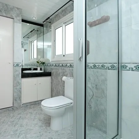 Nissi Diamond Mansion *