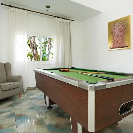 Nissi Diamond Mansion