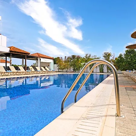 فيلة Nissi Diamond Mansion *