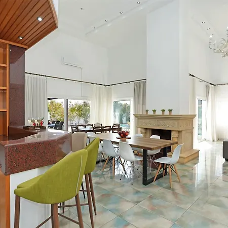 Nissi Diamond Mansion