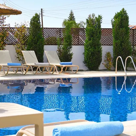 Nissi Diamond Mansion فيلة *