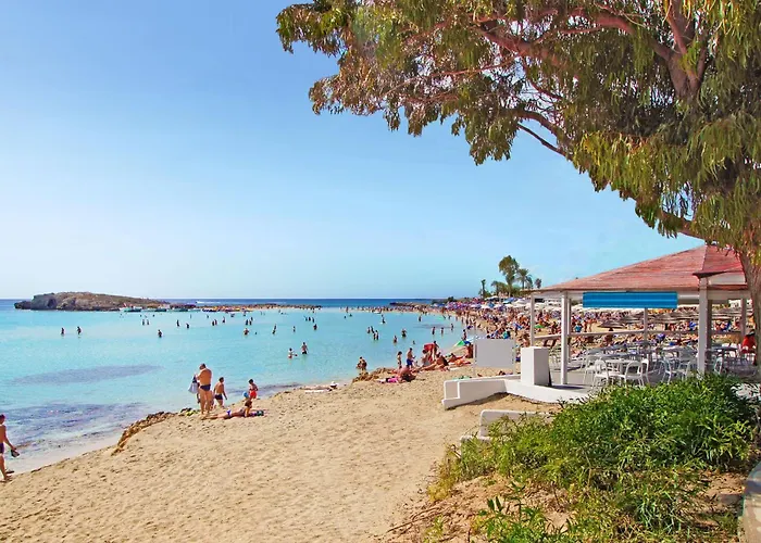 Nissi Diamond Mansion Villa *