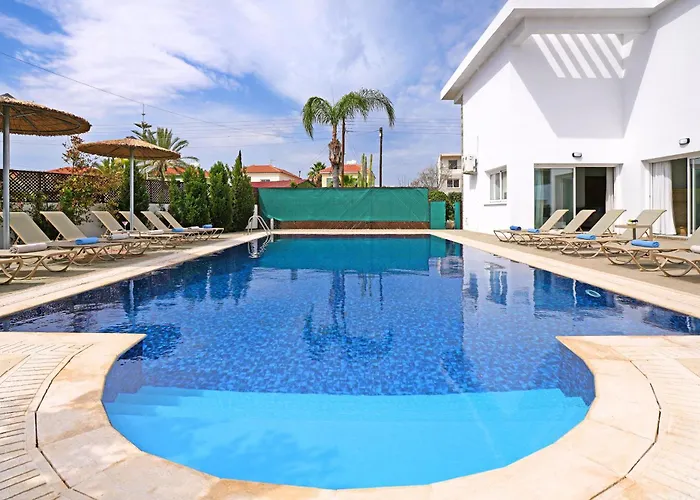 Villa Nissi Diamond Mansion *