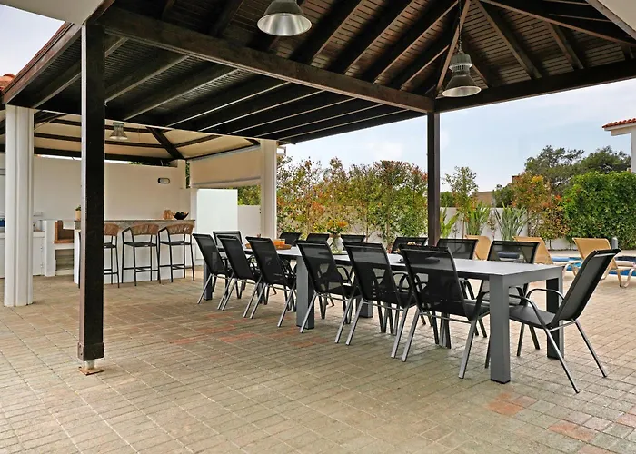 Nissi Diamond Mansion