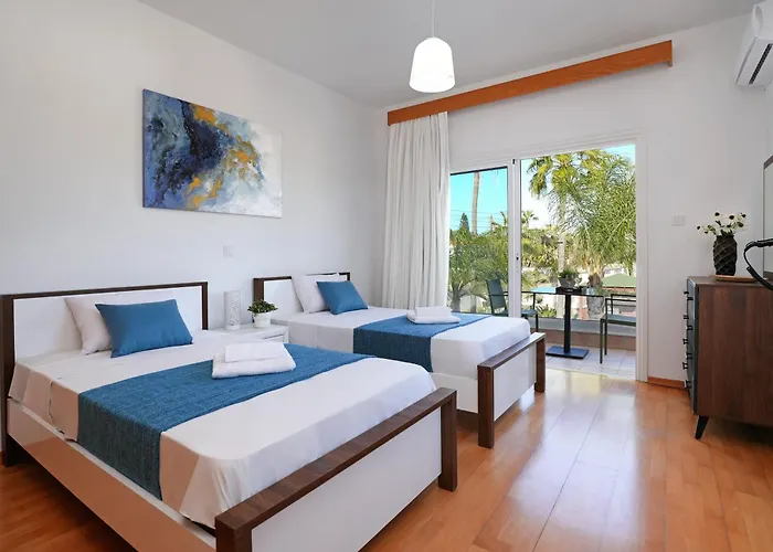 Vila Nissi Diamond Mansion *