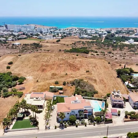 Nissi Diamond Mansion *