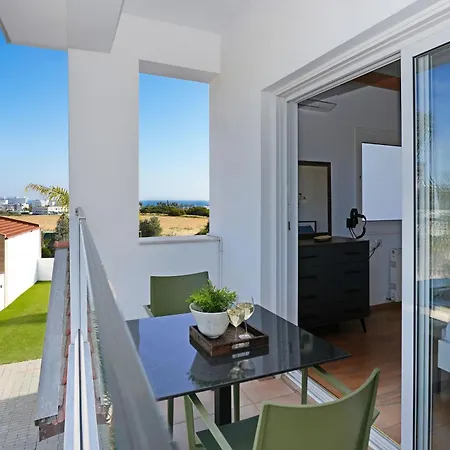 Nissi Diamond Mansion *