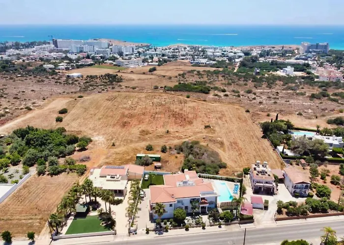 Nissi Diamond Mansion *