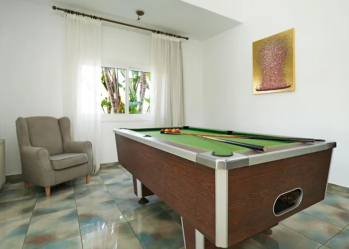 Nissi Diamond Mansion